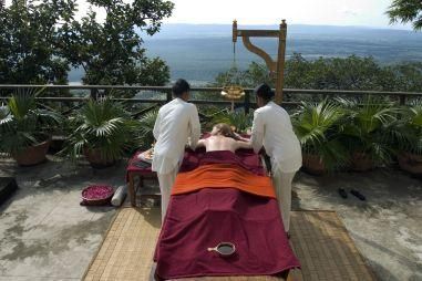 Lees het blog van Manola, over haar drieweekse verblijf bij Ananda, een luxe, holistisch Ayurveda retreat in Noord-India. Het Panchakarma programma hielp haar om haar bloedsuiker te verbeteren, gewicht te verliezen en energie en balans te krijgen. 