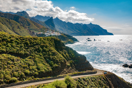 Ontdek kuur-, wellness- en yogareizen in het milde klimaat van de Canarische Eilanden. Holistisch welzijn te midden van prachtige natuur en grillige kustlijnen. 