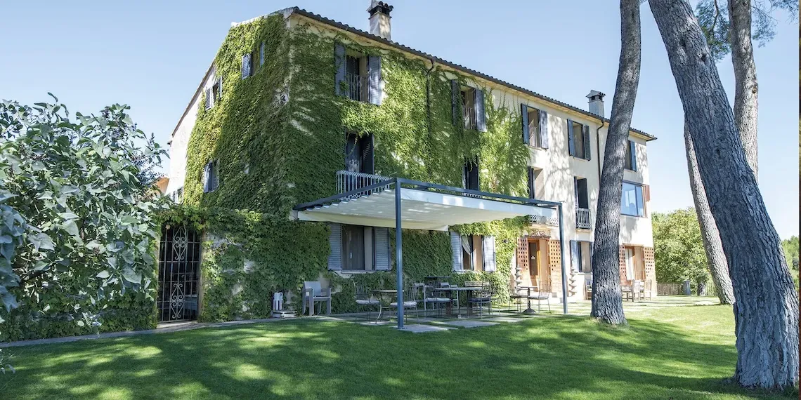 Hotel | MasQi - The Energy House hotel met tuin