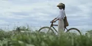 vrouw met fiets